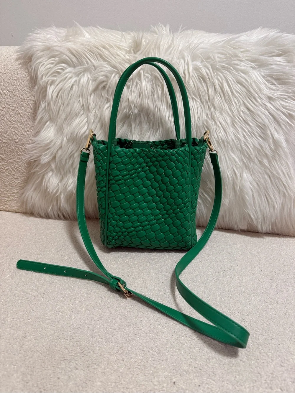 Anthropologie Bright Green Woven Tote with Matching Pouch